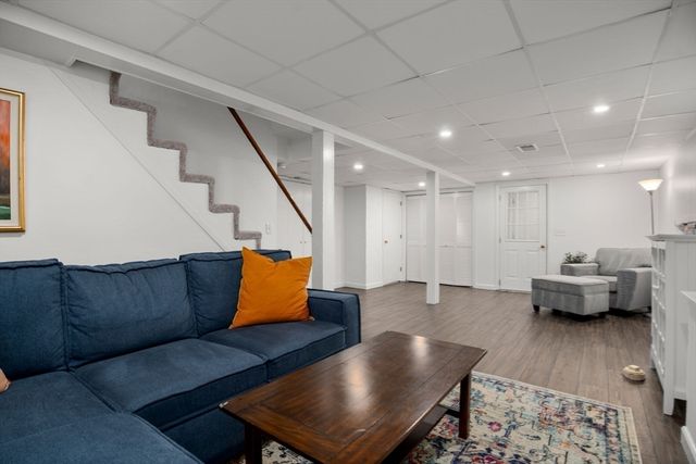 30 Vinal St, Hudson, MA 01749