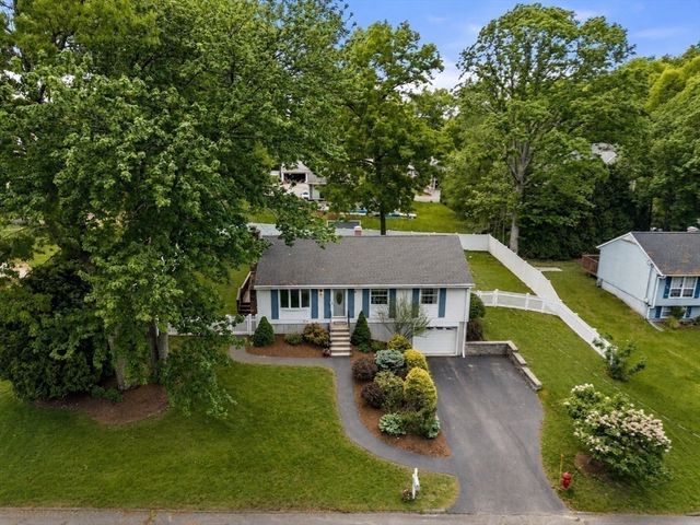 30 Vinal St, Hudson, MA 01749