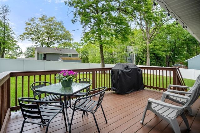 30 Vinal St, Hudson, MA 01749