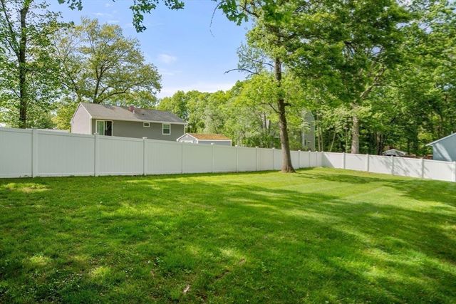 30 Vinal St, Hudson, MA 01749