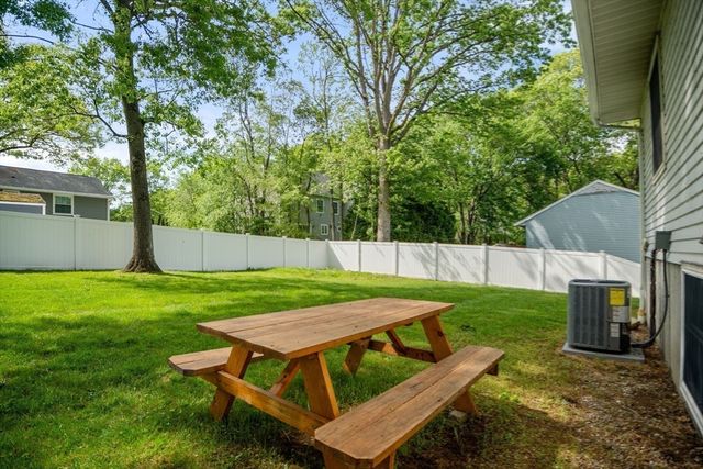 30 Vinal St, Hudson, MA 01749