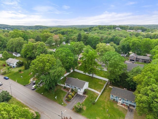 30 Vinal St, Hudson, MA 01749