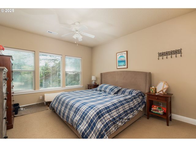 1190 Se 2ND Ct, Lincoln City, OR 97367