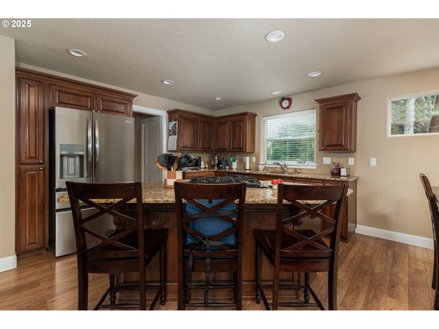 1190 Se 2ND Ct, Lincoln City, OR 97367