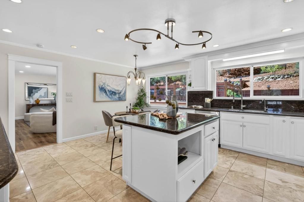 Image 11 of property listing at 10471 Scenic Boulevard, Cupertino, CA 95014