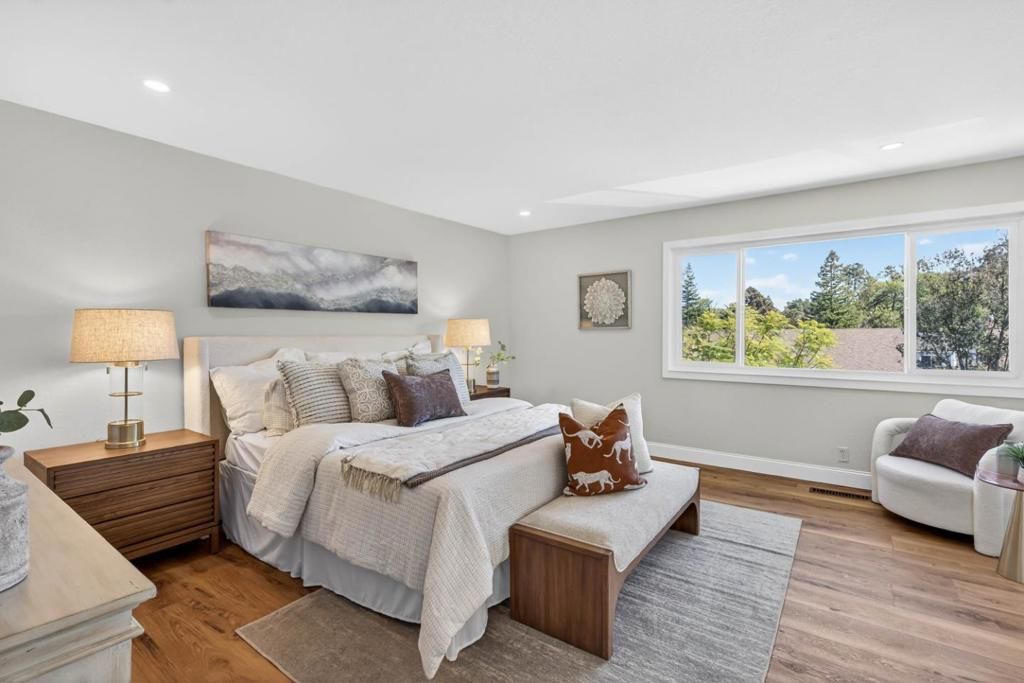 Image 17 of property listing at 10471 Scenic Boulevard, Cupertino, CA 95014