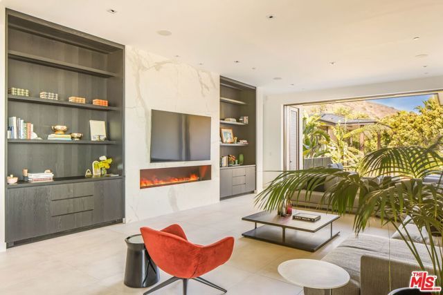 11809 Ellice Street, Malibu, CA 90265