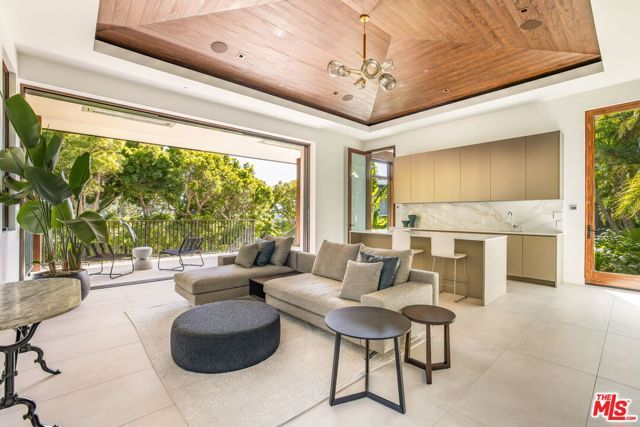 11809 Ellice Street, Malibu, CA 90265