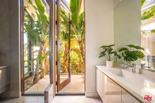 11809 Ellice Street, Malibu, CA 90265