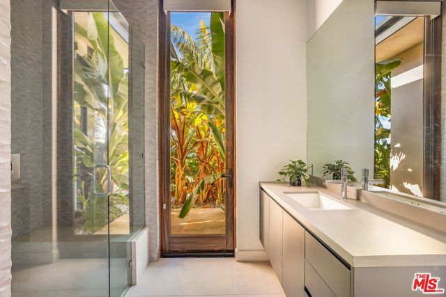 11809 Ellice Street, Malibu, CA 90265