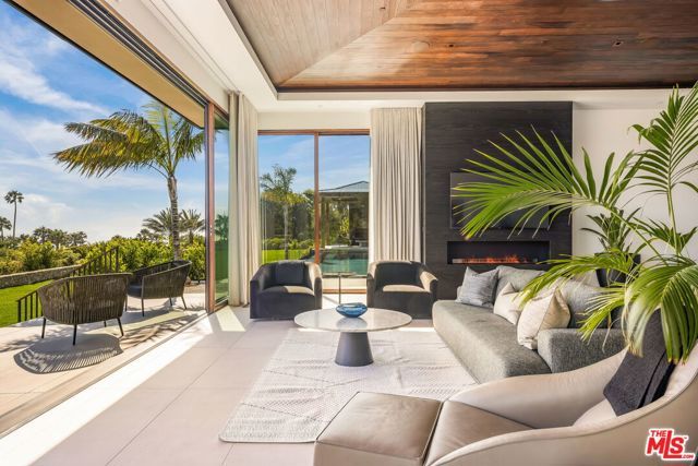 11809 Ellice Street, Malibu, CA 90265