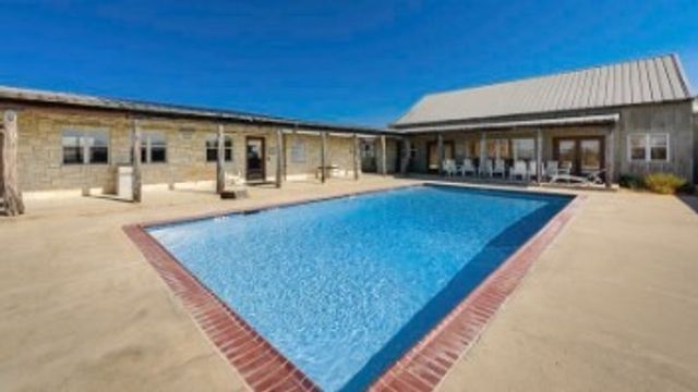 121 Dodge City Court, Newark, TX 76071
