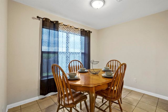 121 Dodge City Court, Newark, TX 76071