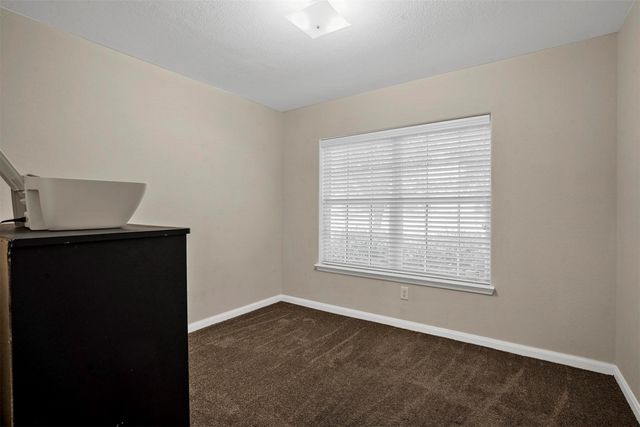 121 Dodge City Court, Newark, TX 76071