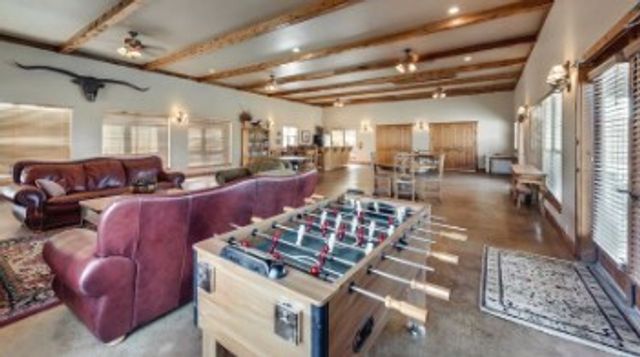 121 Dodge City Court, Newark, TX 76071