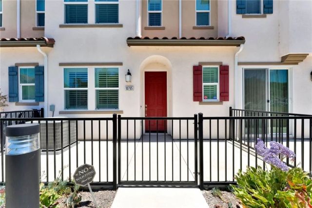 10765 Graphite St, Spring Valley, CA 91977