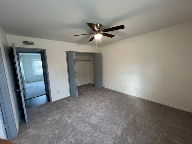 5729 Pearce Street, The Colony, TX 75056