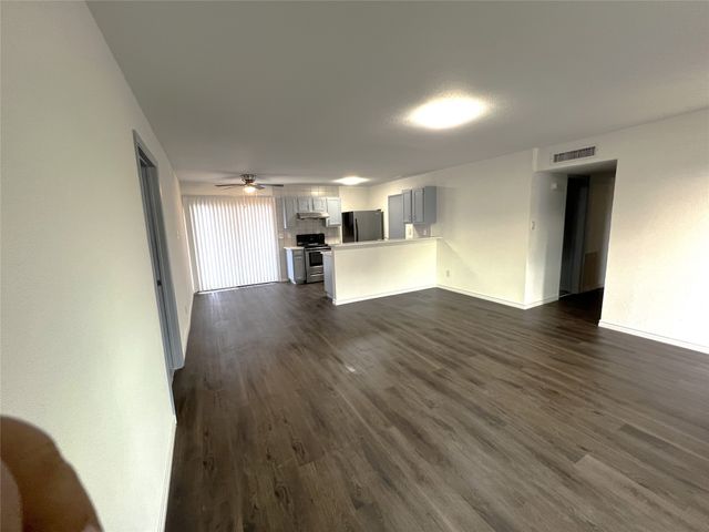 5729 Pearce Street, The Colony, TX 75056