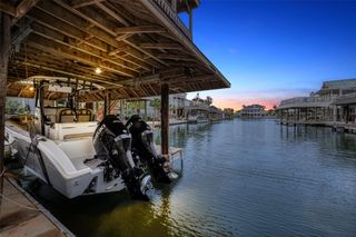 1407 Tiki Drive, Tiki Island, TX 77554