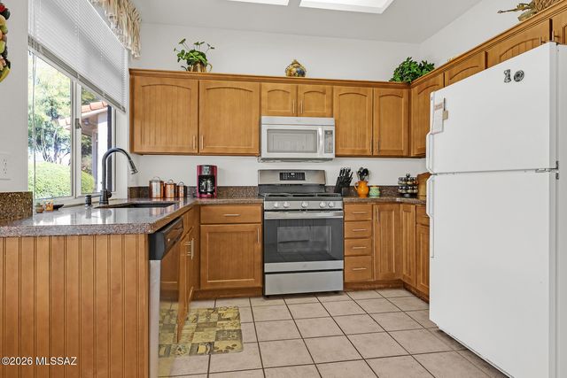 14561 N Sky Trail, Oro Valley, AZ 85755