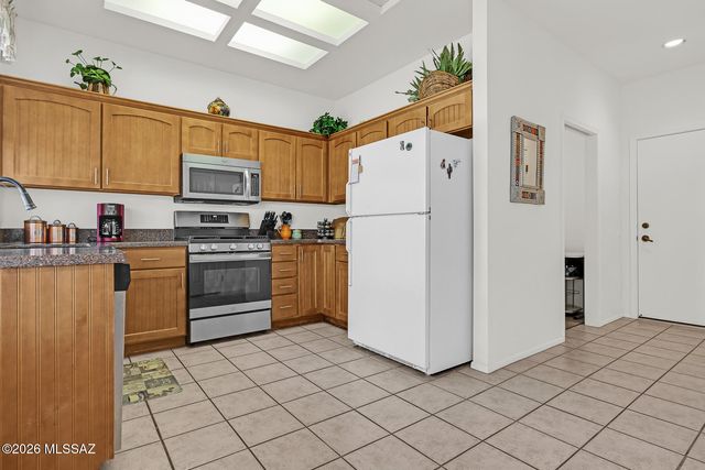 14561 N Sky Trail, Oro Valley, AZ 85755