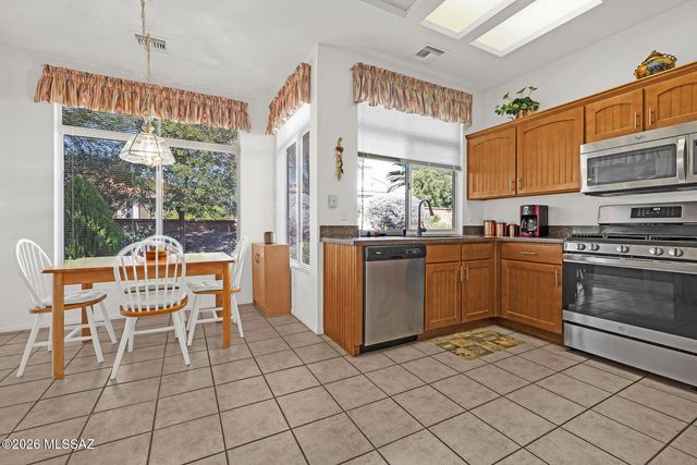 14561 N Sky Trail, Oro Valley, AZ 85755