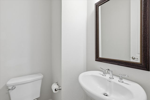 511 W Royal Lane, Irving, TX 75039
