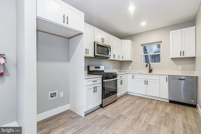 87 DELAWARE AVE, Penns Grove, NJ 08069