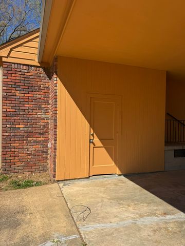 2951 BANNOCKBURN RD, Memphis, TN 38128