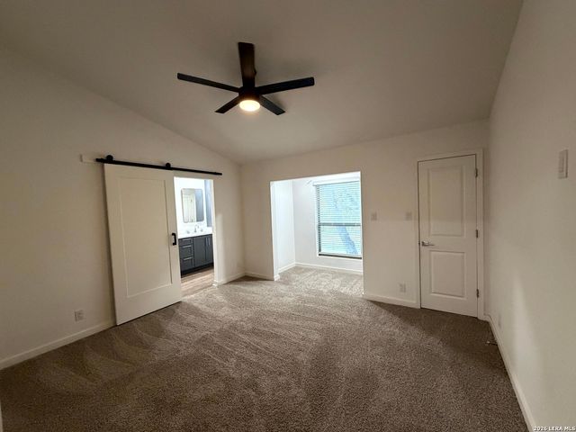 2718 Old Field Dr Apt 804, San Antonio, TX 78247