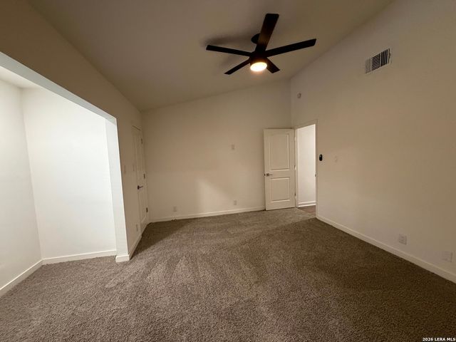 2718 Old Field Dr Apt 804, San Antonio, TX 78247