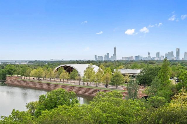 1701 Simond Ave 208, Austin, TX 78723