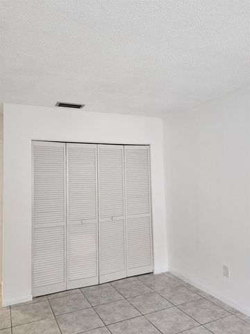 5437 Bonky Court, West Palm Beach, FL 33415