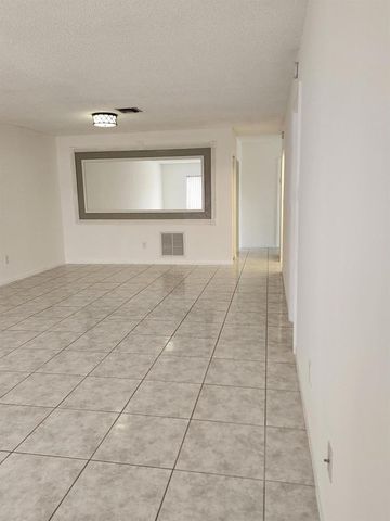 5437 Bonky Court, West Palm Beach, FL 33415