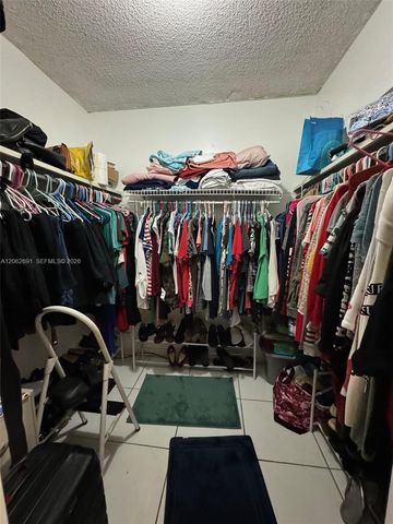 9240 Fontainebleau Blvd 204, Miami, FL 33172