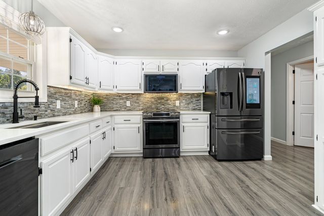 83 Farley Ln, Hartsville, TN 37074