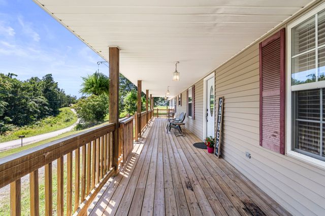 83 Farley Ln, Hartsville, TN 37074