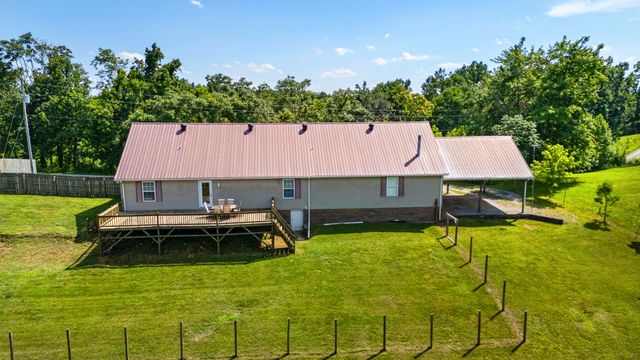 83 Farley Ln, Hartsville, TN 37074