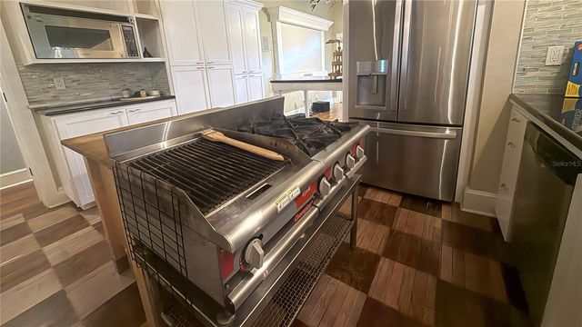 1016 E POWHATAN AVENUE, Tampa, FL 33604