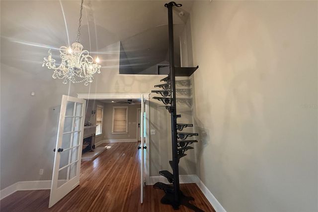 1016 E POWHATAN AVENUE, Tampa, FL 33604