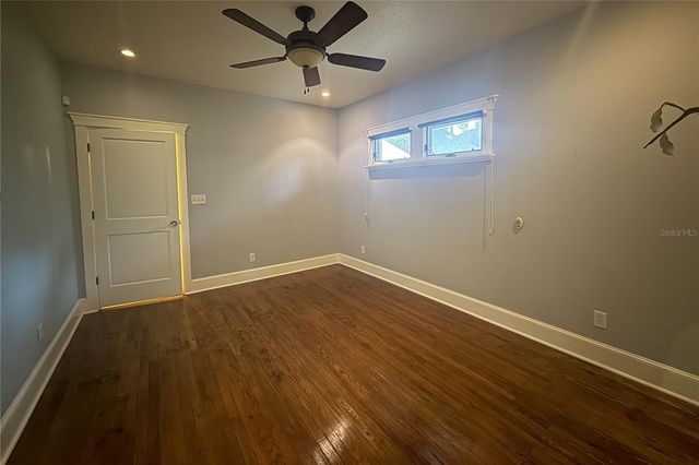 1016 E POWHATAN AVENUE, Tampa, FL 33604
