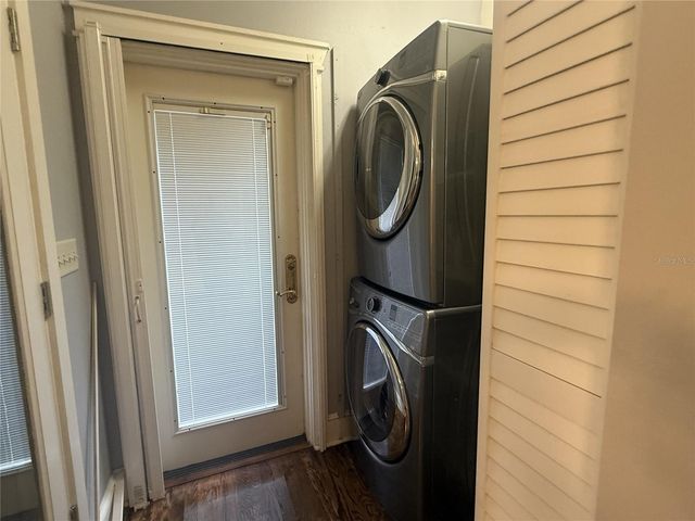 1016 E POWHATAN AVENUE, Tampa, FL 33604