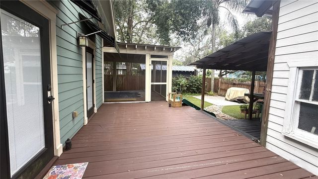 1016 E POWHATAN AVENUE, Tampa, FL 33604