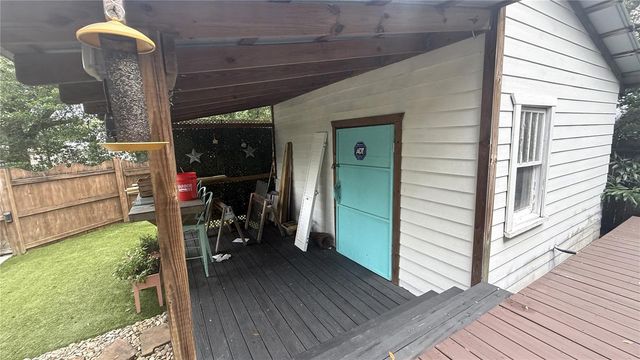 1016 E POWHATAN AVENUE, Tampa, FL 33604