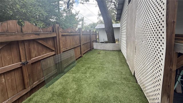 1016 E POWHATAN AVENUE, Tampa, FL 33604