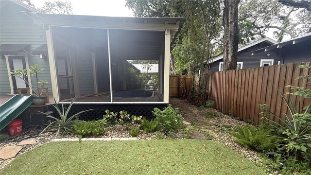 1016 E POWHATAN AVENUE, Tampa, FL 33604