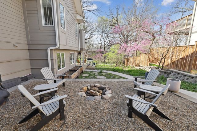 5740 Walnut Hill Avenue, Des Moines, IA 50312