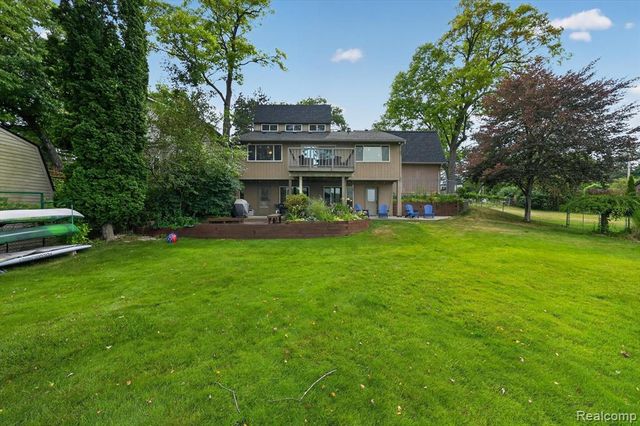 4341 Cornith Drive, Lake Orion, MI 48359