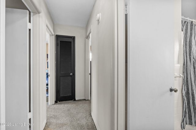 4313 Lahnna Dr, Louisville, KY 40216