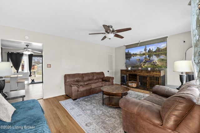 4313 Lahnna Dr, Louisville, KY 40216